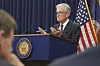 Powell avviser spørsmål om Fed-uavhengighet