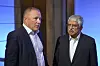 Nandan M. Nilekani og Nicolai Tangen står og snakker under Investeringskonferansen 2026.