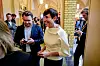 Ine Marie Søreide Eriksen møter pressen i en korridor etter fremleggelsen av statsbudsjettet.
